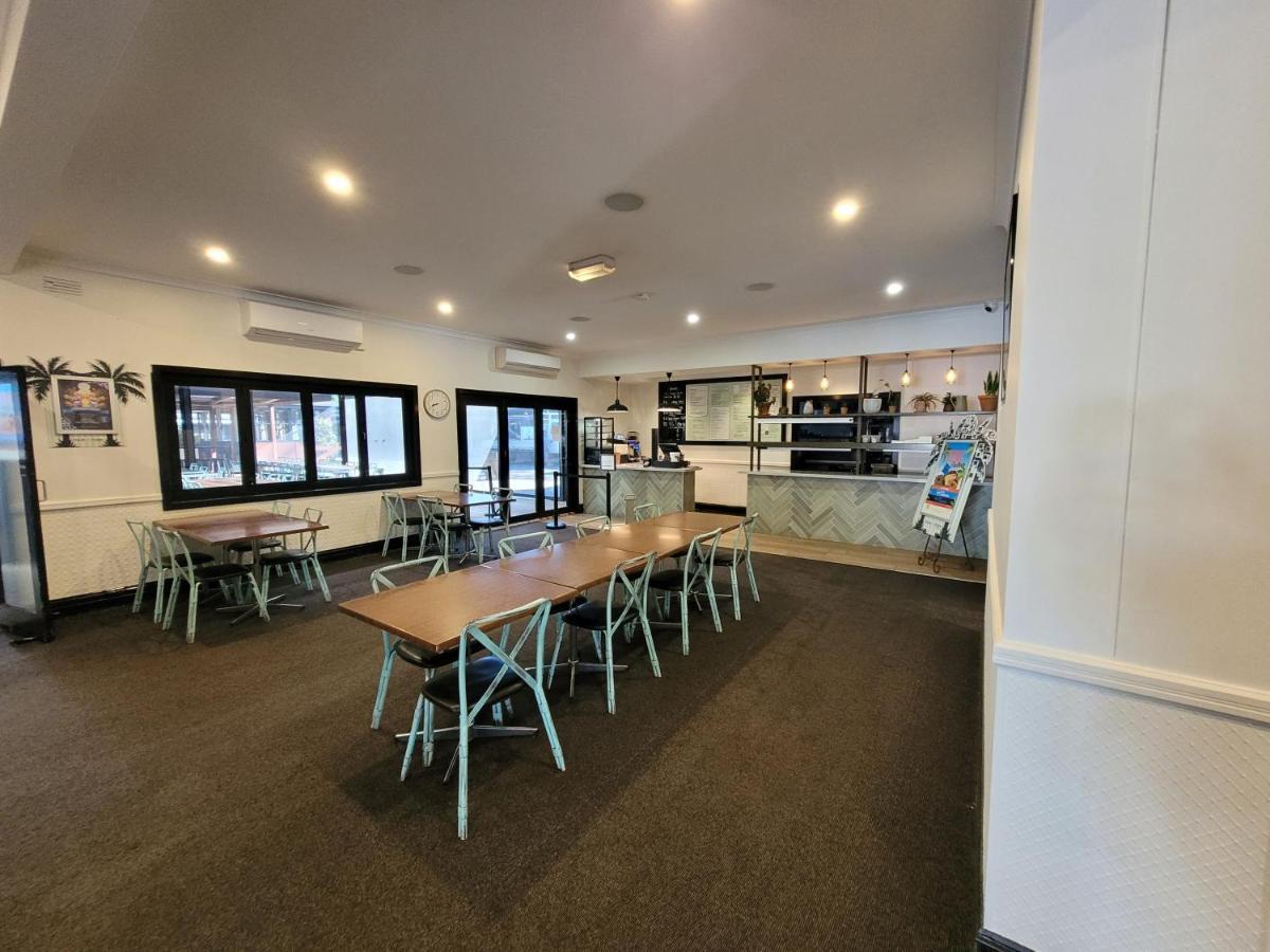 Palm And Pawn Motor Inn Wagga Wagga Eksteriør bilde
