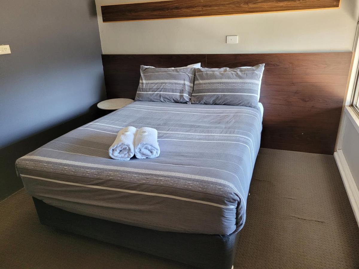 Palm And Pawn Motor Inn Wagga Wagga Eksteriør bilde
