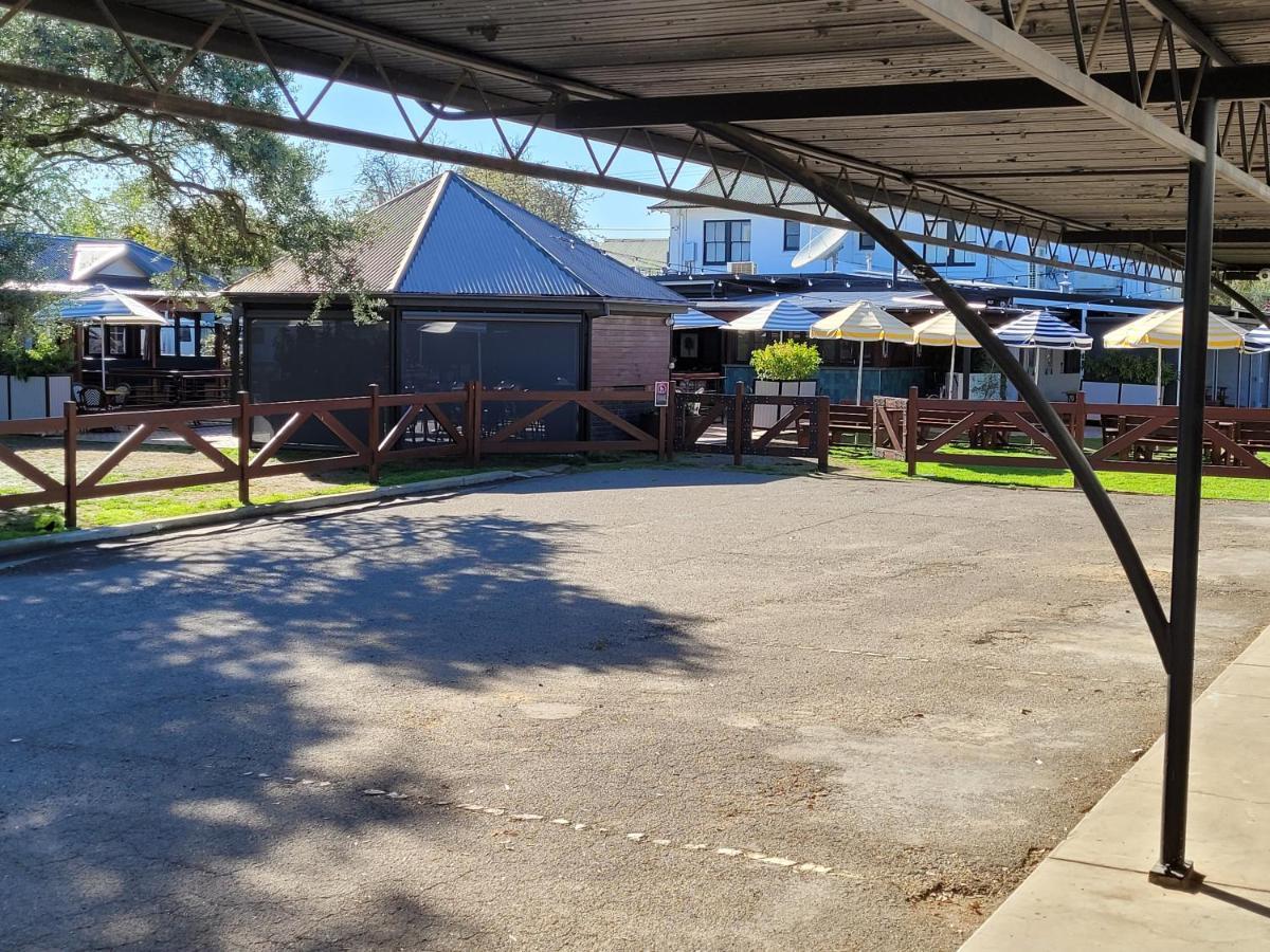 Palm And Pawn Motor Inn Wagga Wagga Eksteriør bilde